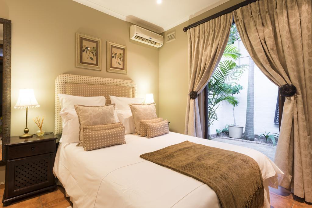Five Burnham Guest House Дърбан Екстериор снимка